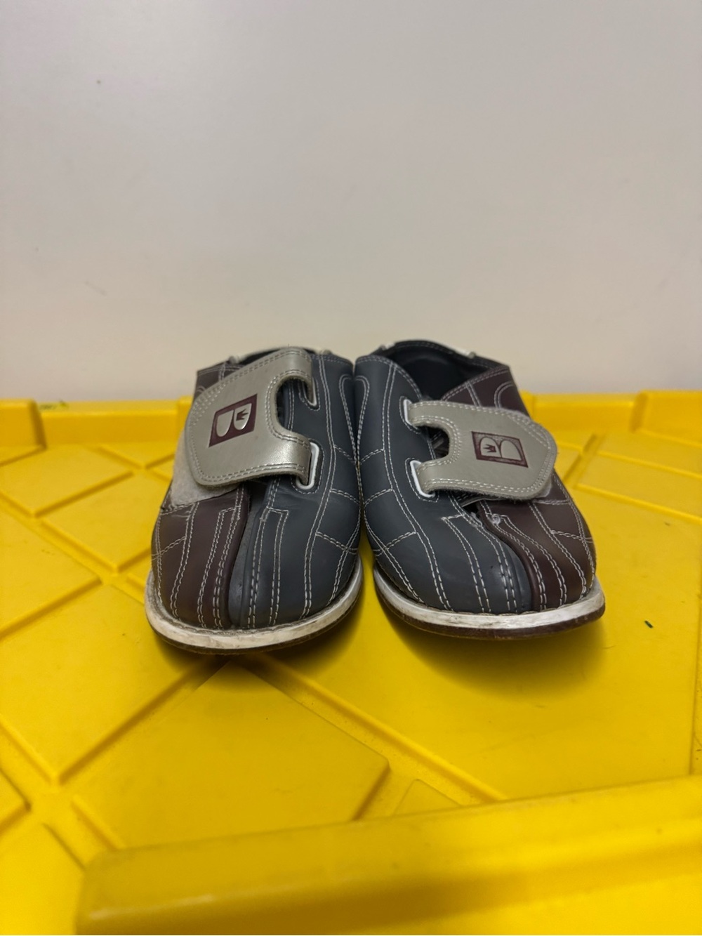 Vintage Brunswick Bowling Shoes Men’s 7 Women’s 9 EU 40 Retro Brown Gray